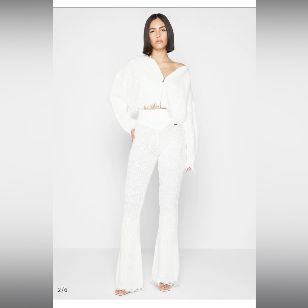 Manière De Voir Distressed Knitted Fit and Flare Trousers - White